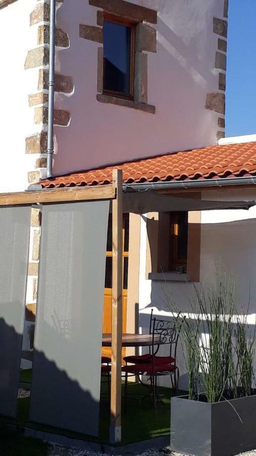 Pigeonnier Hotel Vic-le-Comte ภายนอก รูปภาพ